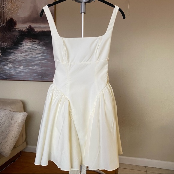 Medium LONGER Fuller Cup HOUSE OF CB 'Florianne' Ivory Bow Mini Dress white NWOT - Picture 3 of 13
